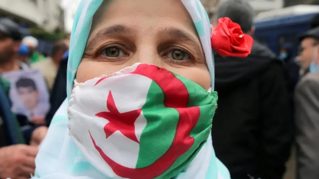 دعم مالي شهري لكل امرأة جزائرية.. كيفية التسجيل في منحة المرأة الماكثة في البيت لعام 2025 وأهم الشروط