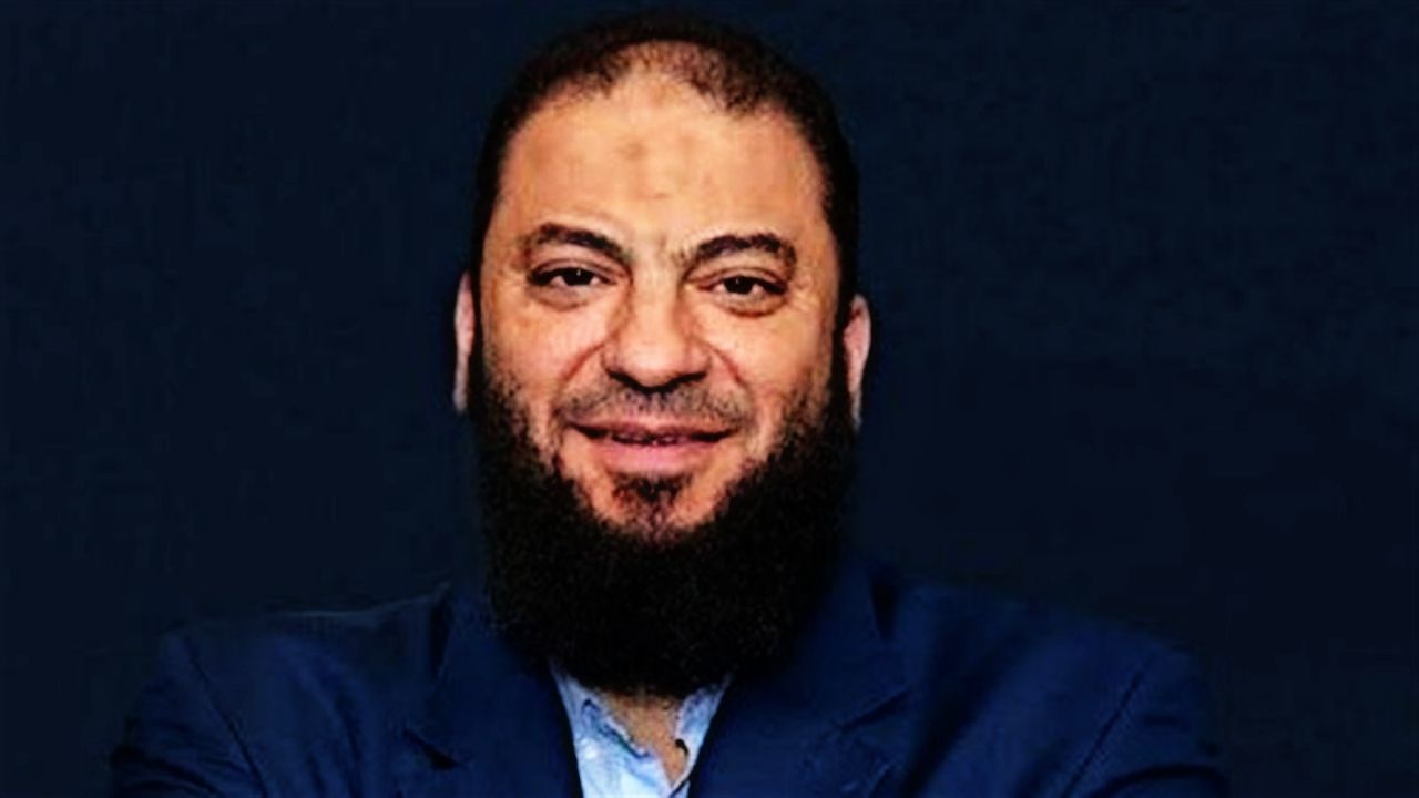 خبر وفاة الدكتور حازم شومان.. هل هو صحيح؟