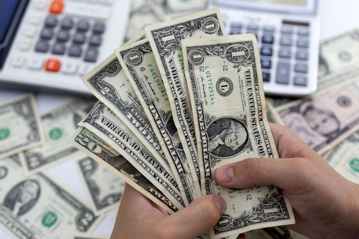 البنك المركزي يكشف على سعر الدولار اليوم مقابل الجنية المصري بتاريخ 22 اغسطس